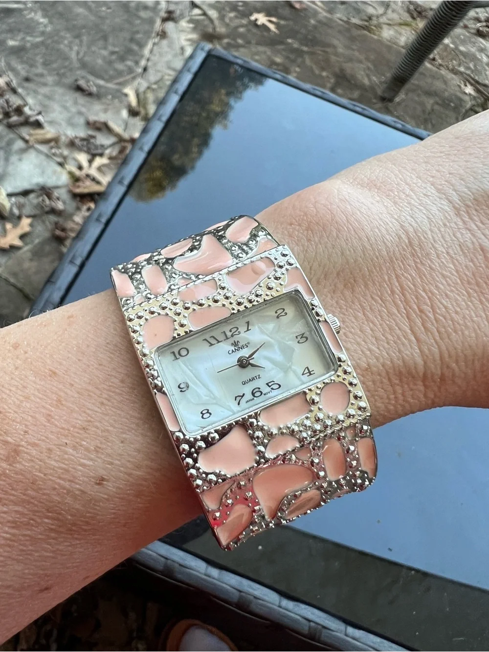 Vintage Y2K Quartz Bracelet Watch in Blush Pink and Silver
